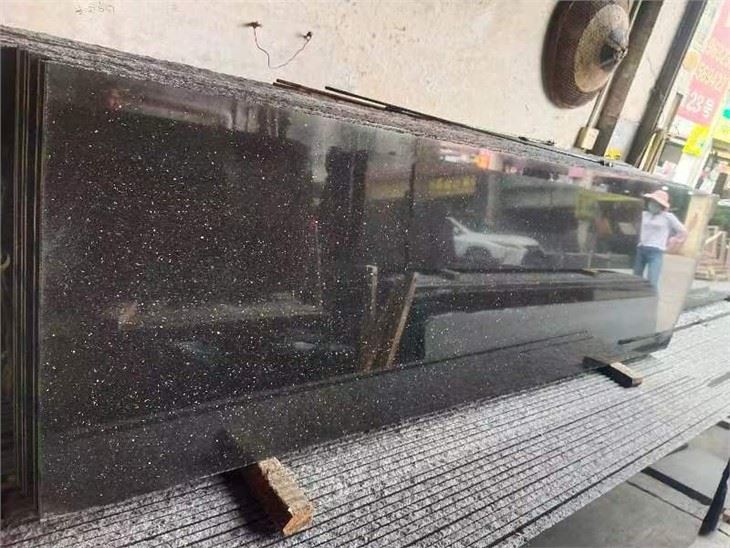 ब्लैक गैलेक्सी ग्रेनाइट स्टोन
